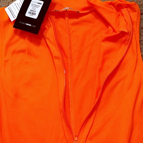 Zip up Romper - Picture 3 of 3